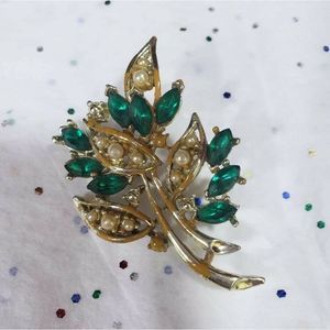 Branch with leaves vintage pin